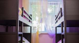 Гостиница Evropeysky Hostel Новосибирск Кровать в общем четырехместном номере для мужчин и женщин-5